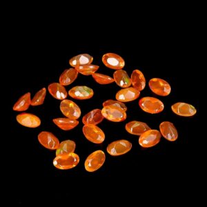Opal pomarańczowy 0.16ct kamień naturalny