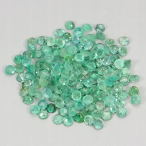 Szmaragdy kamienie naturalne 4.35ct 132 sztuki